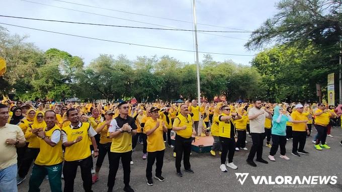 Ribuan Warga Padang Ikuti Senam Golkar Bersatu di GOR Agus Salim