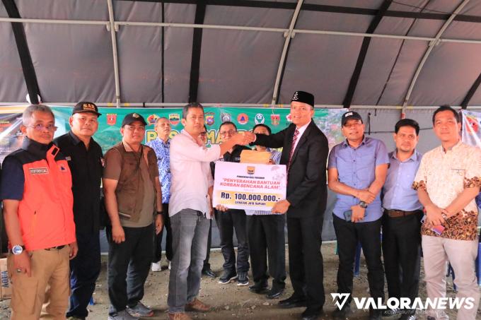 Roberia Antarkan Bantuan Tunai Rp100 Juta untuk Korban Galodo Agam, Hasil Badoncek di...