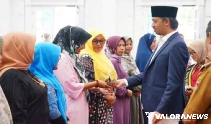 Sentra Handayani Serahkan Bantuan Atensi untuk 410 Penerima, Ini Harapan Erman Safar