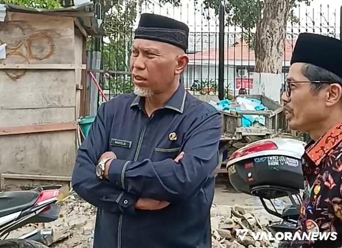 Sidak ke Masjid Asyura DPRD Sumbar, Mahyeldi Tak Ingin Dengar Soal Perpanjangan Masa...