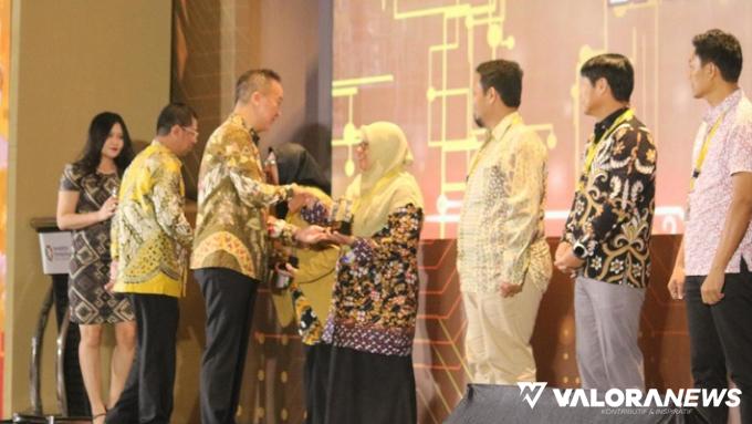 SMK SMTI Padang Raih Apresiasi Terbaik Kinerja, Serapan dan Kemitraan Industri