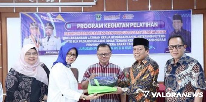 Suwirpen Buka Pelatihan Peningkatan Kualitas dan Produktivitas Tenaga Kerja