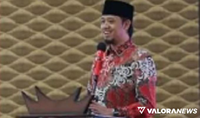 Wako Bukittinggi Lantik 18 Pejabat Pengawas dan  Fungsional serta 48 SK Pensiun