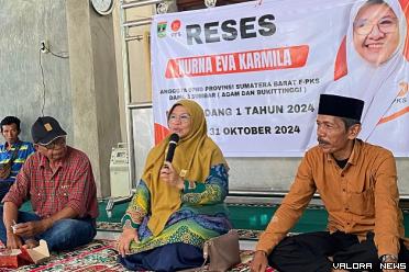 Anggota Fraksi PKS DPRD Provinsi dari Dapil Sumbar III,...