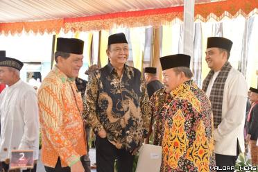 Bupati Agam, Andri Warman bersama sejumlah politisi Partai...