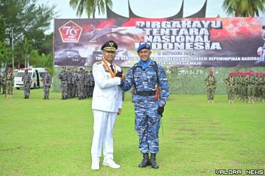 Komandan Lanud Sutan Sjahrir, Kolonel Nav Sani Salman...