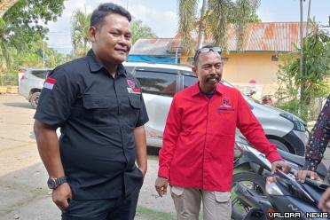 Kepala BSPN PDI Perjuangan Pasaman Barat, Hasanudin berikan...