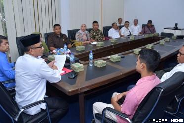 Plt Bupati Agam, Endrizal memimpin rapat pembahasan UMP...