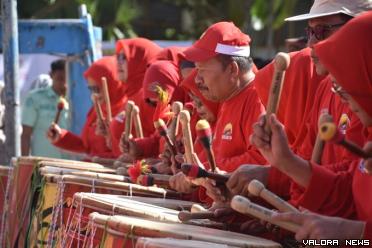 Bupati Agam, Andri Warman yang tergabung dalam Grup Tarak...