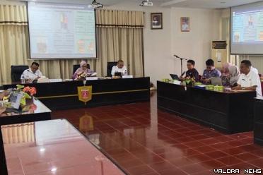 Kepala Perwakilan BPKP Sumatera Barat, Dessy Adin bersama...