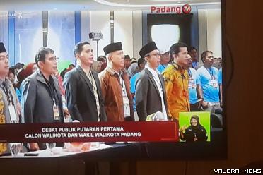 Debat Pilkada Padang 2024, Cawakonya Lulusan Luar Negeri,...