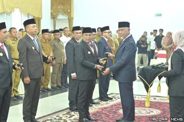 Gubernur Sumatera Barat Mahyeldi Ansharullah melantik Era...