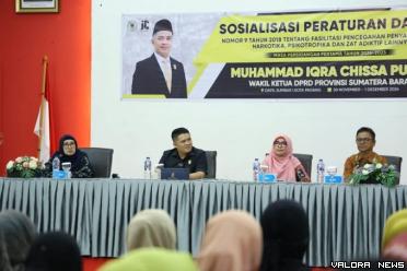 Wakil Ketua DPRD Sumbar, M Iqra Chissa saat...