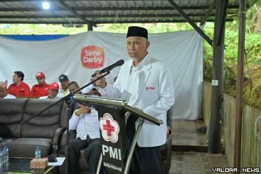 Gubernur Sumbar, Mahyeldi memberikan sambutan pada Apel...