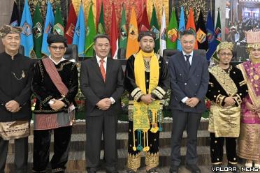 Plt Gubernur Sumbar, Audy Joinaldy foto bersama dengan Prof...