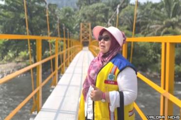 Pembangunan Jembatan Gantung Lubuk Betung, yang...