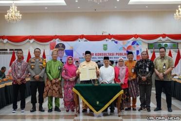 Pj Gubernur Riau, SF Hariyanto foto bersama usai pembukaan...