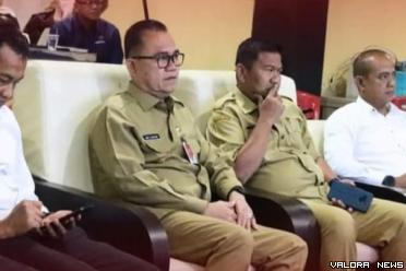 Pjs Wali Kota Bukittinggi, Hani Syopiar Rustam didampingi...