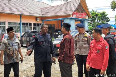 Dansat Brimob Polda Sumatera Barat, Kombes Pol, Joni...