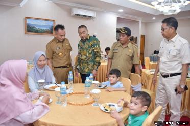 Plt Gubernur Sumbar, Audy Joinaldy bersama Endrizal (Pjs...