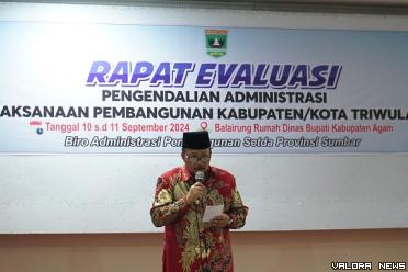 Bupati Agam, Andri Warman memberikan sambutan pada kegiatan...