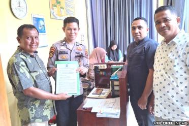 DPC PKB Pessel melaporkan Lukman Edi (Mantan Sekjend DPP...