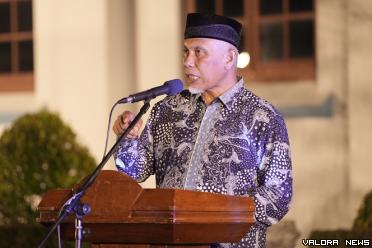 Gubernur Sumbar, Mahyeldi memberikan arahan pada diskusi...