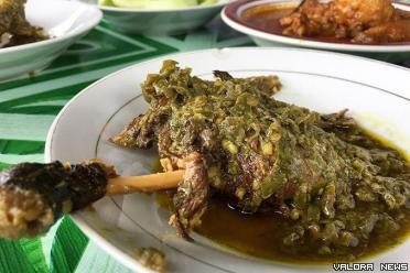 Itiak Lado Hijau merupakan salah satu kuliner khas Sumatera...