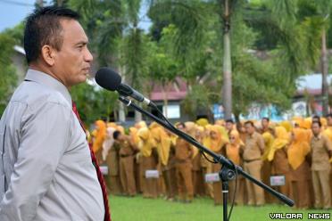 Pjs Bupati Agam, Endrizal memimpin apel gabungan Pemkab...