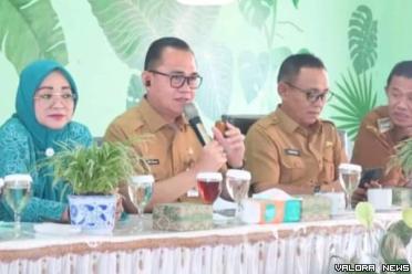 Pjs Wali Kota Bukittinggi, Hani S Rustam pada sosialisasi...