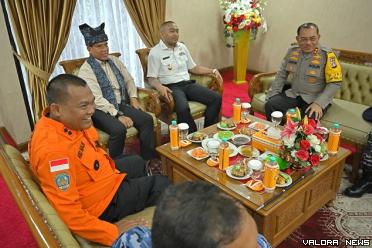 Plt Gubernur Sumbar, Audy Joinaldy bersama Irjen Suharyono...