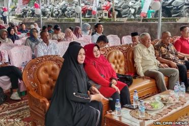 Ketua PMI Sumbar, Aristo Munandar bersama Chairunnas (Ketua...