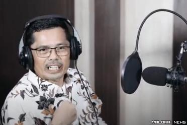 Sekretaris DPRD Sumbar, Raflis saat berdialog dalam agenda...