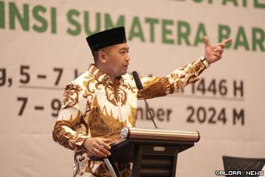 Plt Gubernur Sumatera Barat (Sumbar), Audy Joinaldy membuka...