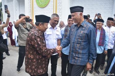 Bupati Agam, Andri Warman menyambut kedatangan Gubernur...