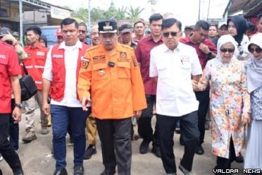 Bupati Agam, Andri Warman dampingi Ketua PMI, Jusuf Kalla...