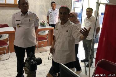 Pj Bupati Mentawai, Fernando J Simanjuntak didampingi Irsal...