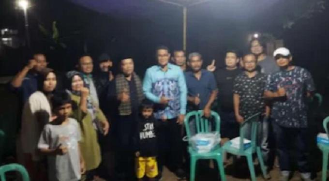 Ketua DPRD Padang, Syafrial Kani menemui pemilihnya dalam agenda reses di lapangan Sasaran Silat Kubu Durian Tapian Suku Koto Nan Batujuh Kenagarian Pauh IX, 6 Januari 2024.