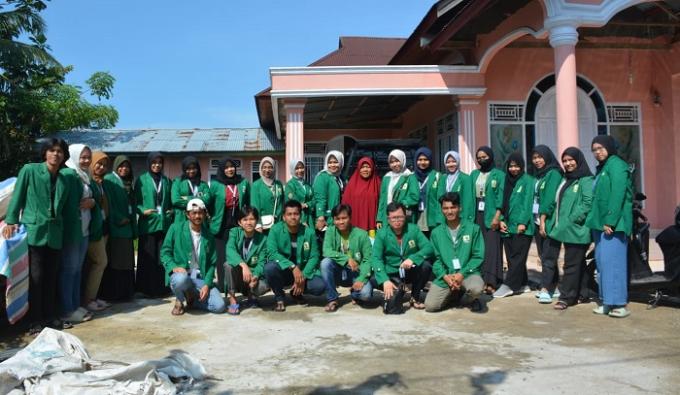 Mahasiswa KKN Unand Pasar Baru Bayang.