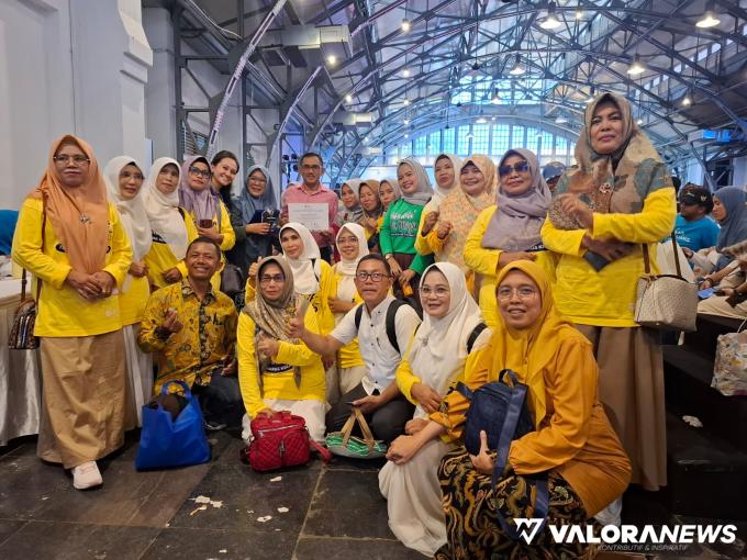 Pj Bupati Pesisir Selatan Era Sukma Munaf, ikut mendampingi para guru berprestasi asal daerahnya, di ajang Temu Pendidik Nusantara (TPN) 2024, yang digelar di Pos Bloc, Jakarta, baru - baru ini. FOTO: Dok Diskominfo Pessel