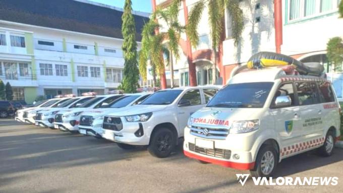 Kementerian Kesehatan RI memberikan bantuan 10 unit mobil ambulance, dan 12 unit puskesmas keliling roda dua, ke Pemkab Pessel, baru - baru ini. FOTO: Dok Diskominfo Pessel