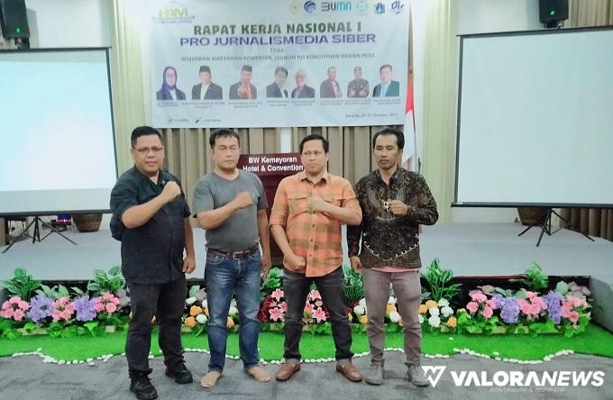 Utusan PJS Sumbar, Hamriadi dan Alex Armanca serta utusan PJS Bukittinggi, Denny Alinur dan Sosri Hendra pada Rakernas I DPP PJS di Jakarta, Ahad pagi.