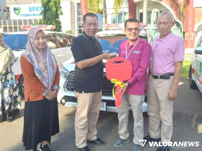 Kementerian Kesehatan RI memberikan bantuan 10 unit mobil ambulance, dan 12 unit puskesmas keliling roda dua, ke Pemkab Pessel, baru - baru ini. FOTO: Dok Diskominfo Pessel