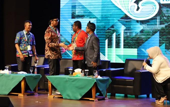 Wako Bukittinggi, Erman Safar usai jadi pembicara pada sharing session di ajang City Sanitation Summit (CSS) XXI tahun 2023, di Kabupaten Bandung.