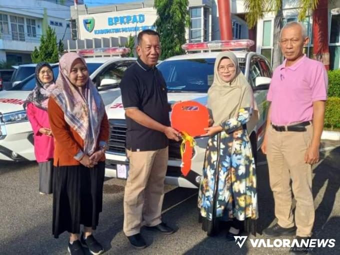 Kementerian Kesehatan RI memberikan bantuan 10 unit mobil ambulance, dan 12 unit puskesmas keliling roda dua, ke Pemkab Pessel, baru - baru ini. FOTO: Dok Diskominfo Pessel