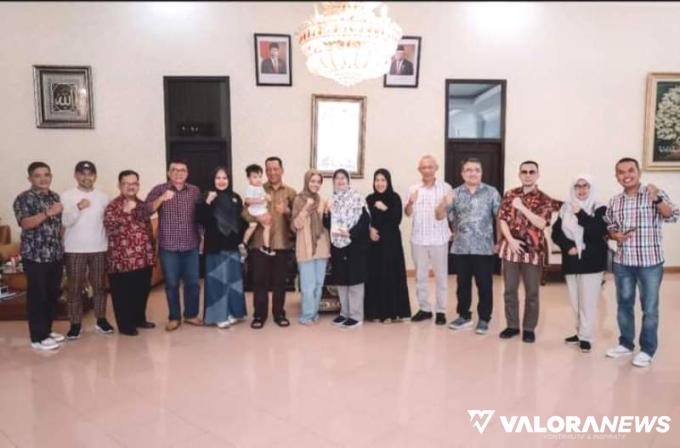 3 Guru Besar UTM berkunjung ke Pessel, baru - baru ini. Mereka sangat  kagum, atas keelokan dari pesona alam di Pessel. FOTO: Dok Diskominfo Pessel