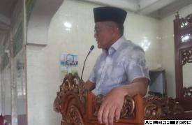 Ketua DPRD Padang, Syafrial Kani memberikan sambutan di...